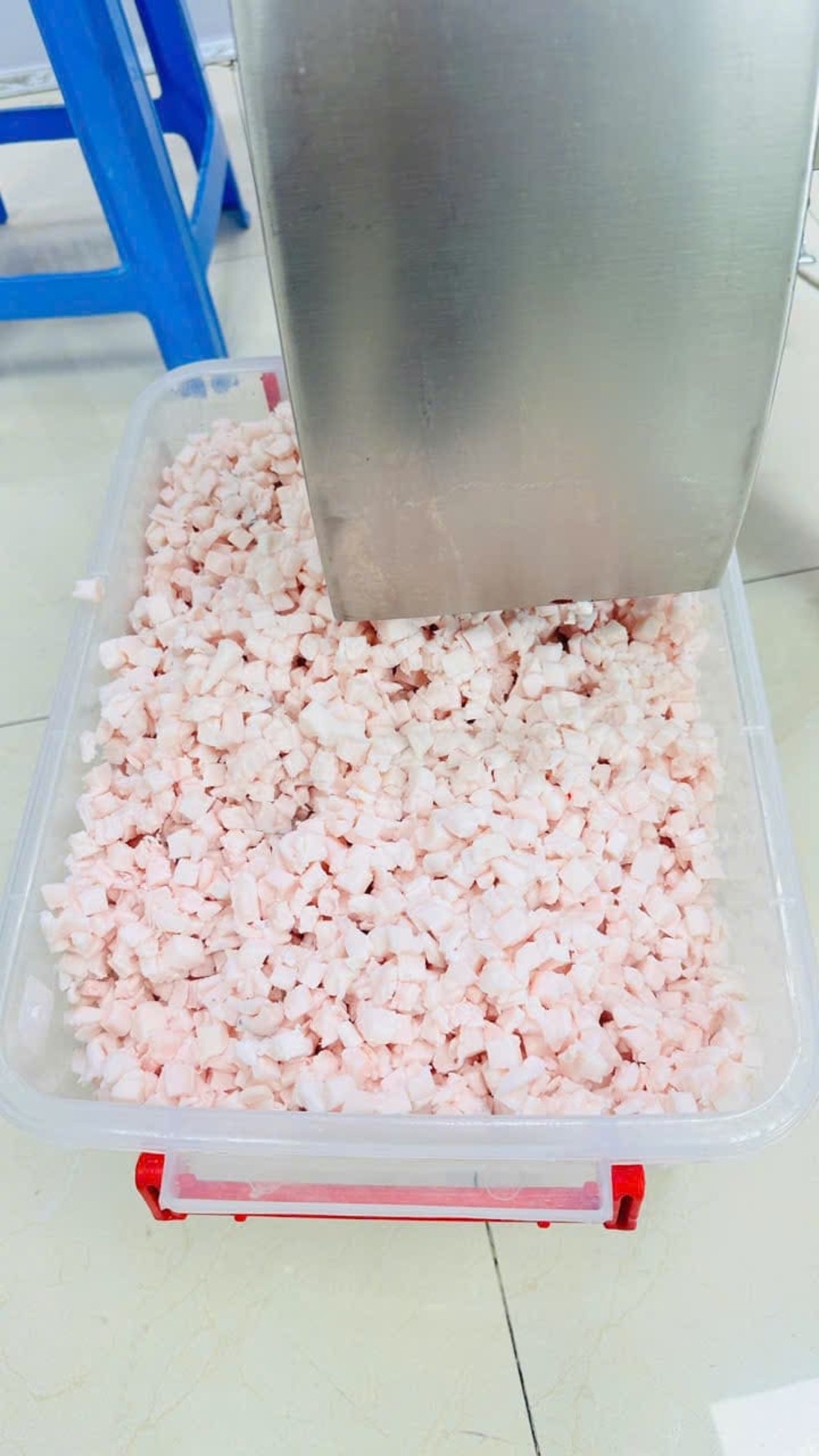 Thái hạt lựu mỡ heo