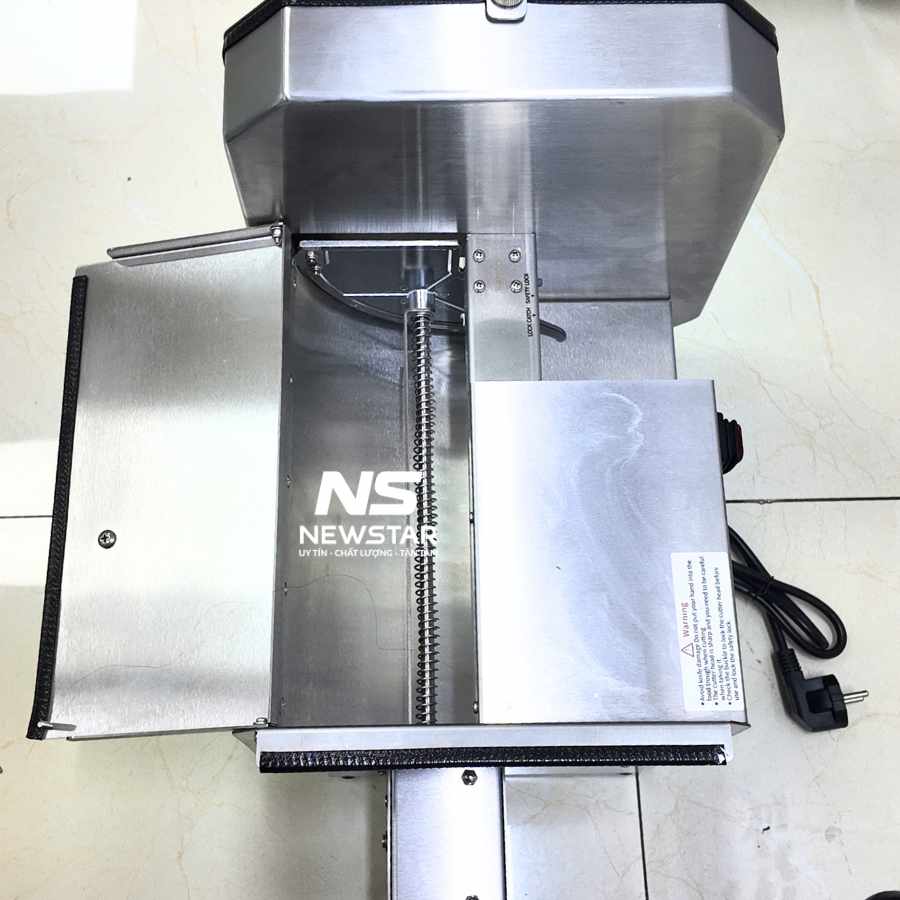 Họng cắt của máy thái rau củ YC-380