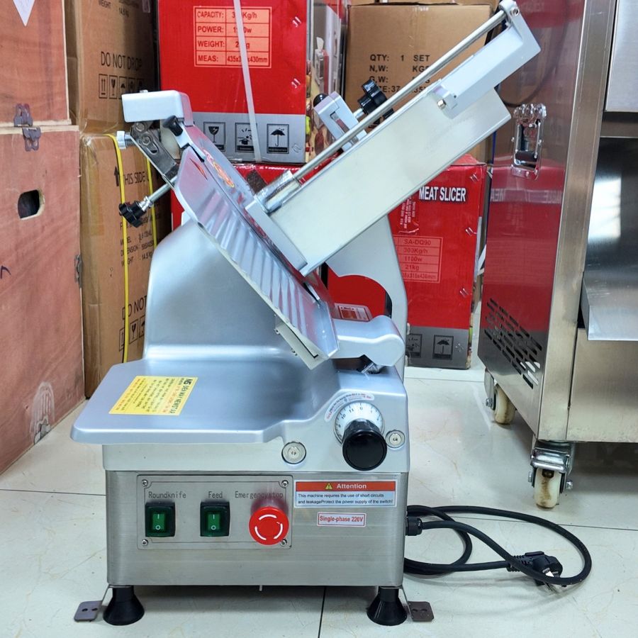 Hệ thống điều khiển của máy thái thịt tự động SL300